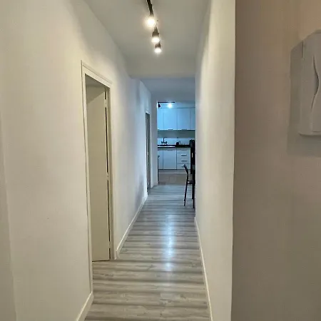 Comodo Apartamento A Una Calle De La Catedral! *